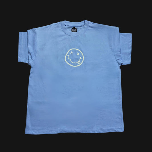 Oversized blue T-shirt featuring Nirvana smiley face graphic for a relaxed, casual look